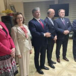 08.01.2023. Ostrowiec Św. Spotkanie opłatkowe PiS. Na zdjęciu (od lewej): Magdalena Zieleń - radna sejmiku województwa świętokrzyskiego Magdalena Zieleń, poseł Agata Wojtyszek, Zbigniew Duda, wiceminister Piotr Wawrzyk, poseł Marek Kwitek, poseł Krzysztof Lipiec. / Fot. Anna Głąb - Radio Kielce