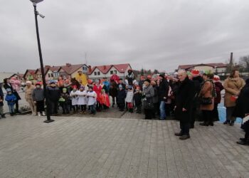 06.01.2023. Kazimierza Wielka. Orszak Trzech Króli / Fot. Marta Gajda-Kruk - Radio Kielce