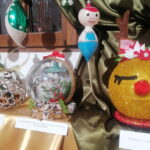 07.01.2023. Pińczów. Wystawa „Bombka - Szklana Magia Świąt”. / Fot. Marta Gajda-Kruk - Radio Kielce