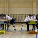 20.01.2023. Małogoszcz. Matematyczne zmagania w Szkole Podstawowej w Małogoszczu / Fot. Daniel Lenart – Radio Kielce