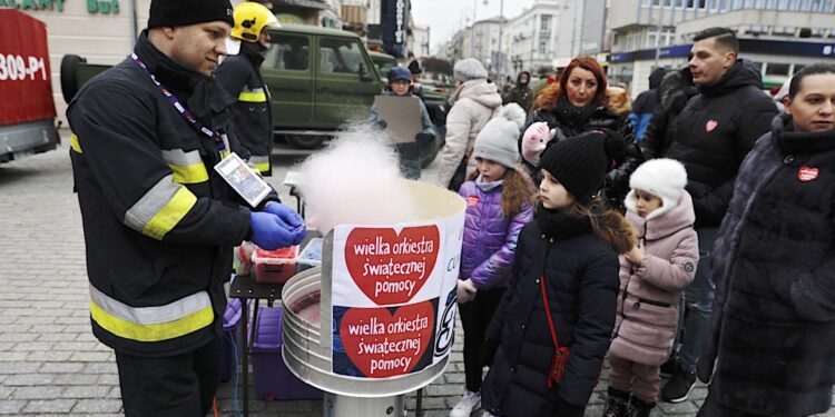 29.01.2023. Kielce. Wielka Orkiestra Świątecznej Pomocy. / Fot. Jarosław Kubalski - Radio Kielce