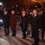 26.01.2023. Bodzentyn. Wizyta prezydenta RP Andrzeja Dudy. Na zdjęciu (od lewej): Andrzej Bętkowski - marszałek województwa, senator Krzysztof Słoń, Teresa Bzymek - przewodnicząca Rady Miasta w Bodzentynie, minister Wojciech Kolarski. / Fot. Wiktor Taszłow - Radio Kielce