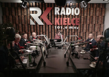 02.01.2022. Radio Kielce. Studio Polityczne. / Fot. Wiktor Taszłow - Radio Kielce