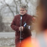 30.01.2023. Piórków. Konferencja prasowa dotycząca budowy obwodnicy Opatowa. Na zdjęciu Krzysztof Słoń – senator PiS / Fot. Wiktor Taszłow – Radio Kielce