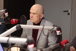 30.01.2023. Radio Kielce. Studio Polityczne. Na zdjęciu: Grzegorz Żmuda - Nowa Lewica / Fot. Wiktor Taszłow - Radio Kielce