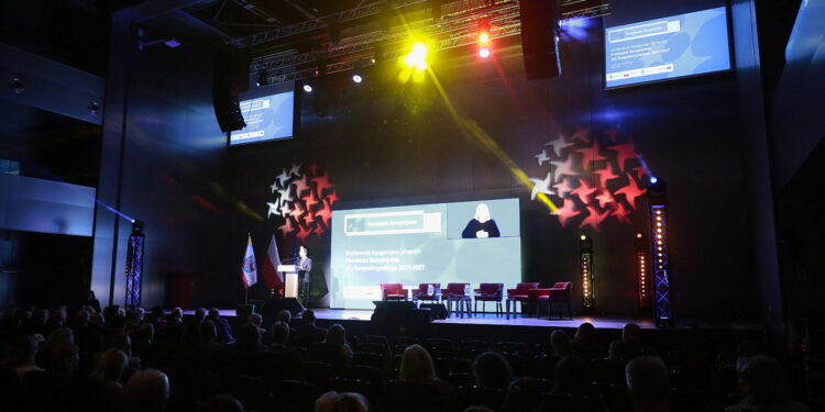 31.01.2023. Kielce. Inauguracja programu funduszy unijnych dla Świętokrzyskiego / Fot. Wiktor Taszłow – Radio Kielce