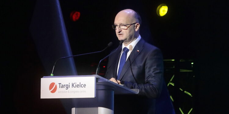 31.01.2023. Kielce. Inauguracja programu funduszy unijnych dla Świętokrzyskiego. Na zdjęciu: Piotr Wawrzyk - wiceminister spraw zagranicznych / Fot. Wiktor Taszłow – Radio Kielce