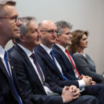 05.01.2023. Kielce. Spotkanie opłatkowe NSZZ „Solidarność”. Na zdjęciu (od lewej): Bogdan Wenta – prezydent Kielc, Zbigniew Koniusz – wojewoda świętokrzyski, Piotr Wawrzyk – wiceminister spraw zagranicznych, Krzysztof Słoń – senator PiS, Małgorzata Kiebzak – dyrektor świętokrzyskiego NFZ / Fot. Robert Felczak – Radio Kielce