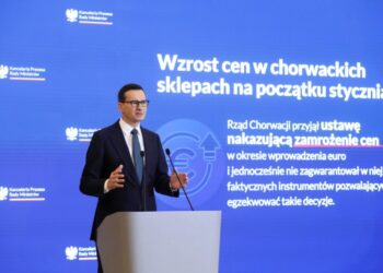 10.01.2023. Warszawa. Premier Mateusz Morawiecki podczas konferencji prasowej po posiedzeniu Rady Ministrów / Fot. PAP/Paweł Supernak