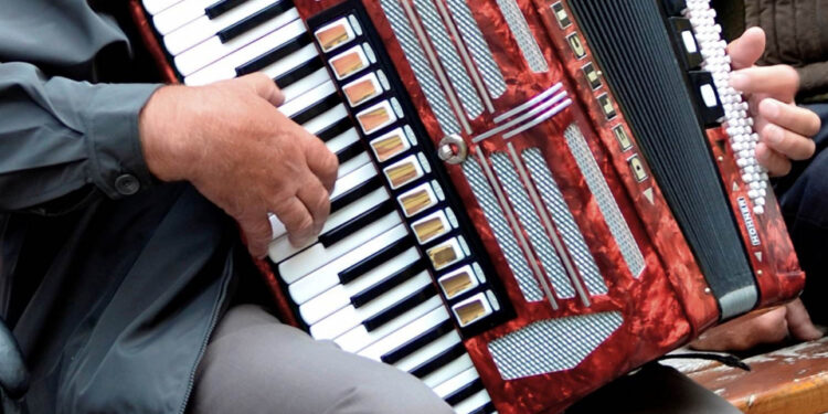 RYM SIĘ NIESIE PO POLU PO LESIE. „Kto mo pannę ładną” [POSŁUCHAJ] - Radio Kielce