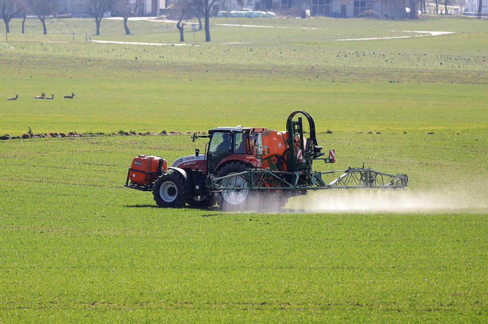 Pamiętaj – szkolenia i sprawny sprzęt podstawą bezpiecznego stosowania środków ochrony roślin - Radio Kielce Pamiętaj – szkolenia i sprawny sprzęt podstawą bezpiecznego stosowania środków ochrony roślin - Radio Kielce