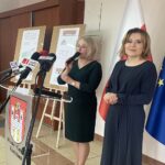 17.02.2023. Zawichost. Na zdjęciu (w środku, od lewej): Katarzyna Kondziołka - burmistrz Zawichostu i Anna Krupka - wiceminister sportu i turystyki / Fot. Grażyna Szlęzak- Radio Kielce