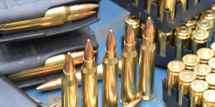 Wyroby MESKO, które zostaną zaprezentowane podczas targów IDEX. Na zdjęciu: amunicja grupa 5,56x45 mm i 9x19 mm - DSC_4018