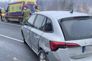 07.02.2023. Mniów. Raszówka. Wypadek / Fot. Kielce i Okolice Wypadki i Kolizje / Facebook