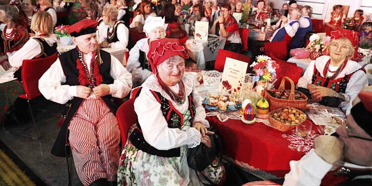 50 świętokrzyskich kół gospodyń i gospodarzy spotkało się w Kielcach - Radio Kielce