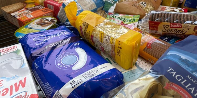 KOWR realizuje program dla najbardziej potrzebujących - Radio Kielce