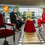 Poczytalnia TV. Na zdjęciu: filmoznawca Robert Wieczorek i prowadząca program, redaktor Anna Roży / Fot. TVP3 Kielce