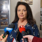 24.02.2023. Kielce. Aktorka Anna Dymna w Zespole Państwowych Szkół Plastycznych im. J. Szermentowskiego / Fot. Piotr Kwaśniewski – Radio Kielce