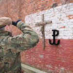 „Żołnierska Pamięć”. Żołnierze 10. ŚBOT odwiedzają miejsca pamięci związane z Żołnierzami Niezłomnymi. / Fot. ŚBOT