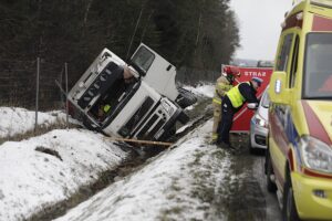 03.02.2023. Barcza. Wypadek na trasie S7 / Fot. Jarosław Kubalski – Radio Kielce