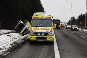 03.02.2023. Barcza. Wypadek na trasie S7 / Fot. Jarosław Kubalski – Radio Kielce