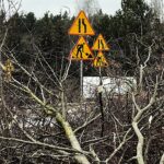 10.02.2023. Chęciny. Przygotowania wprowadzenia nowej organizacji ruchu / Fot. Jarosław Kubalski - Radio Kielce