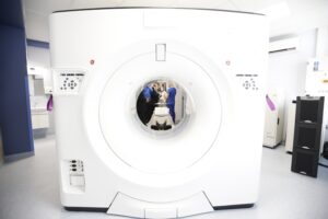 Najnowszej generacji tomograf komputerowy już służy pacjentom szpitala na Czarnowie - Radio Kielce