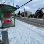 06.02.2023. Kielce. Zaśnieżony przystanek / Fot. Wiktor Taszłow - Radio Kielce