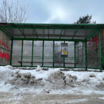 06.02.2023. Kielce. Zaśnieżony przystanek / Fot. Wiktor Taszłow - Radio Kielce