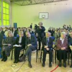 28.02.2023. Sandomierz. Odsłonięcie tablicy upamiętniającej członków młodzieżowej organizacji niepodległościowej „Młode Białe Orły” / Fot. Grażyna Szlęzak - Radio Kielce