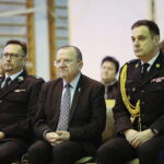 05.02.2023. Złotniki. Włączenie OSP Złotniki do systemu KSRG. Na zdjęciu (od prawej): Paweł Faryna - starosta jędrzejowski, Marek Bogusławski - członek zarządu województwa świętokrzyskiego, nadbryg. Krzysztof Ciosek - komendant wojewódzki Państwowej Straży Pożarnej. / Fot. Wiktor Taszłow - Radio Kielce