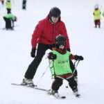 Świętokrzyskie stoki narciarskie przeżywają oblężenie [ZDJĘCIA] - Radio Kielce