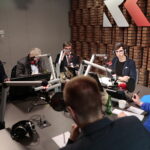 06.02.2023. Studio Polityczne Radia Kielce. / Fot. Wiktor Taszłow - Radio Kielce