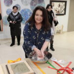 24.02.2023. Kielce. Aktorka Anna Dymna w Zespole Państwowych Szkół Plastycznych im. J. Szermentowskiego / Fot. Wiktor Taszłow – Radio Kielce