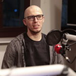 24.02.2023. Radio Kielce. Debata Sportowa. Na zdjęciu: Damian Wysocki - Radio eM Kielce / Fot. Wiktor Taszłow - Radio Kielce