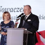 27.02.2023. Kielce. Orły Tygodnika "Wprost". Na zdjęciu (od lewej): Anna Krupka - wiceminister sportu i turystyki, Grzegorz Nowaczek -prezes Polskiego Związku Bokserskiego / Fot. Wiktor Taszłow – Radio Kielce