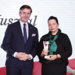 27.02.2023. Kielce. Orły Tygodnika "Wprost". Na zdjęciu (od lewej): Rafał Romanowski - wiceminister rolnictwa, Magdalena Kusztal - prezes Fundacji im. Edwarda Kusztala / Fot. Wiktor Taszłow – Radio Kielce