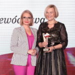 27.02.2023. Kielce. Orły Tygodnika "Wprost". Na zdjęciu (od lewej): Marzena Ewa Zielińska - prezes zarządu Capital Point, Renata Janik – wicemarszałek / Fot. Wiktor Taszłow – Radio Kielce