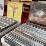 25.02.2023. Kielce, Galeria Echo. Kiermasz płytowy winylowych. / Fot. Michał Kita - Radio Kielce