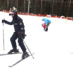 03.02.2023 Kielce. Stok narciarski na Stadionie. Policjanci na nartach / Fot. Jarosław Kubalski - Radio Kielce