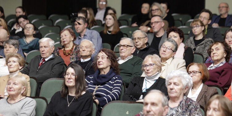 11.02.2023 Kielce. Zespół Państwowych Szkół Muzycznych im. Ludomira Różyckiego. Koncert Lwowskiej Orkiestry Kameralnej "Akademia” / Fot. Jarosław Kubalski - Radio Kielce