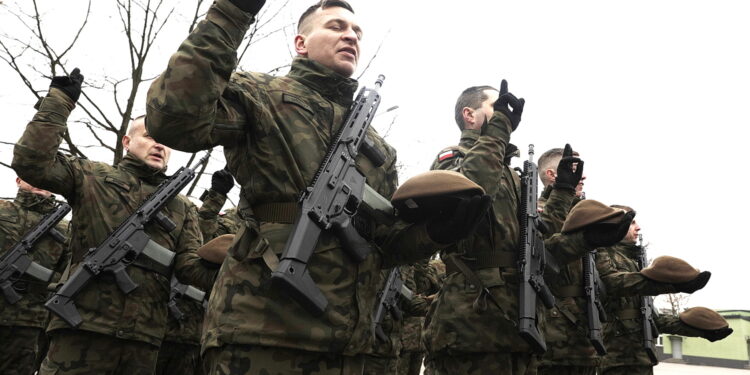 12.02.2023 Kielce. Przysięga żołnierzy Wojsk Obrony Terytorialnej / Fot. Jarosław Kubalski - Radio Kielce