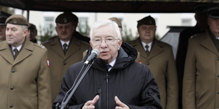 12.02.2023 Kielce. Przysięga żołnierzy Wojsk Obrony Terytorialnej. Poseł Krzysztof Lipiec / Fot. Jarosław Kubalski - Radio Kielce