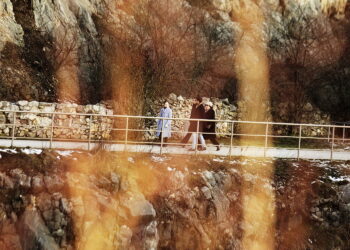 12.02.2023 Kielce. Kadzielnia. Spacerowicze / Fot. Jarosław Kubalski - Radio Kielce