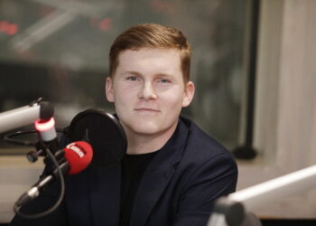 ROZMOWA DNIA. Środa, godz. 8:30. Łukasz Wasilewski, lider świętokrzyskiej Konfederacji - Radio Kielce 13.02.2023 Radio Kielce. Studio Polityczne. Łukasz Wasilewski - Konfederacja / Fot. Jarosław Kubalski - Radio Kielce