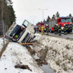 03.02.2023. Barcza. Wypadek na trasie S7 / Fot. PSP w Kielcach