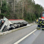 03.02.2023. Barcza. Wypadek na trasie S7 / Fot. PSP w Kielcach