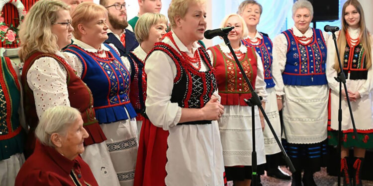 Koło Gospodyń Wiejskich Jaworzanki ma już 50 lat - Radio Kielce Koło Gospodyń Wiejskich Jaworzanki ma już 50 lat - Radio Kielce