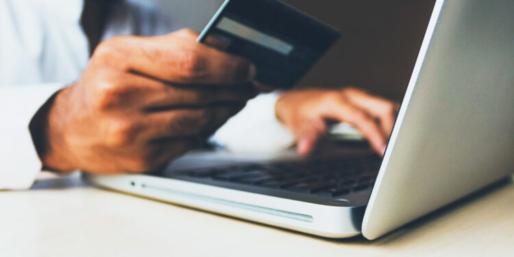 Żywność przez internet. E-handel coraz popularniejszy - Radio Kielce