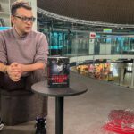 Poczytalnia TV. Na zdjęciu: Marcel Woźniak, autor książki „Rzeźnik z Lyonu” / Fot. TVP3 Kielce